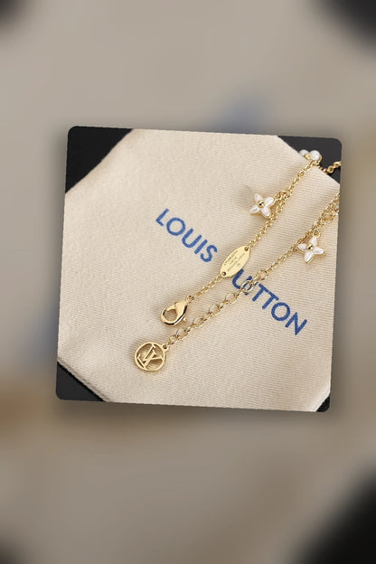 NB - LOV Jewelry - 698