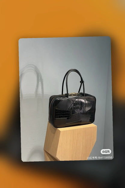 NB - MMU Bag - 749