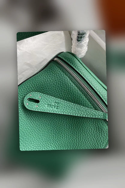 NB - HMS Bag - 700