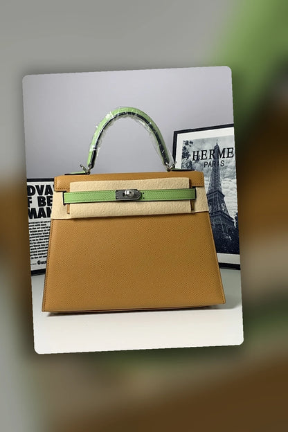 NB - HMS Bag - 1241