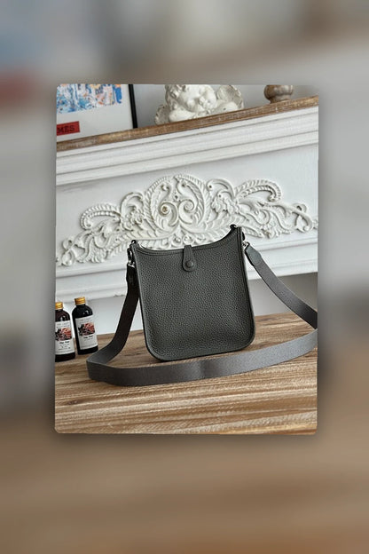 NB - HMS Bag - 1010