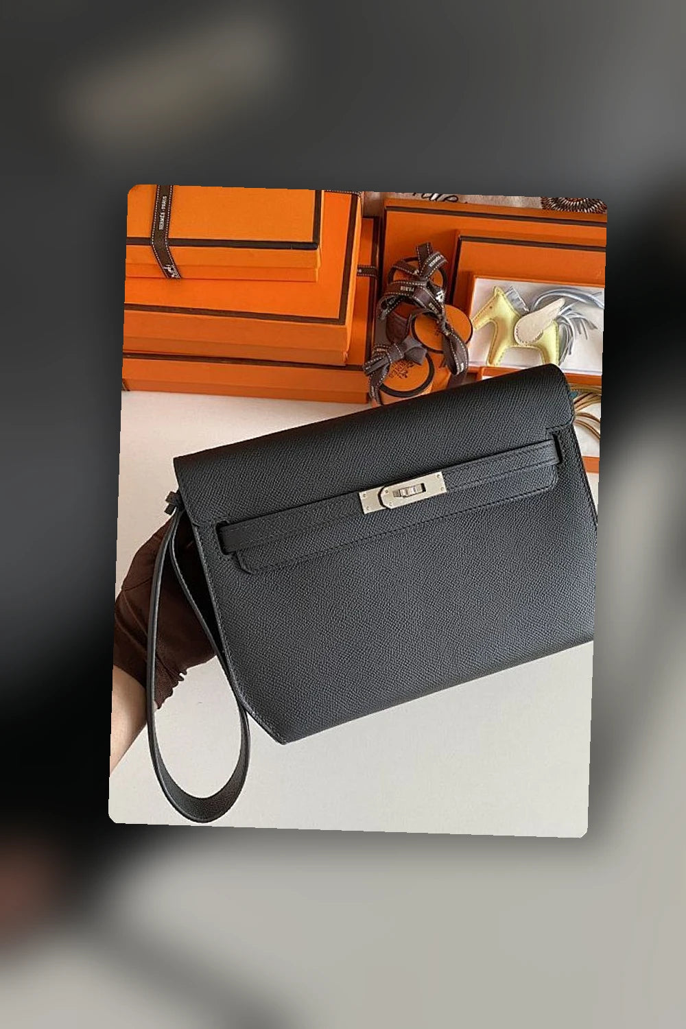 NB - HMS Bag - 1082