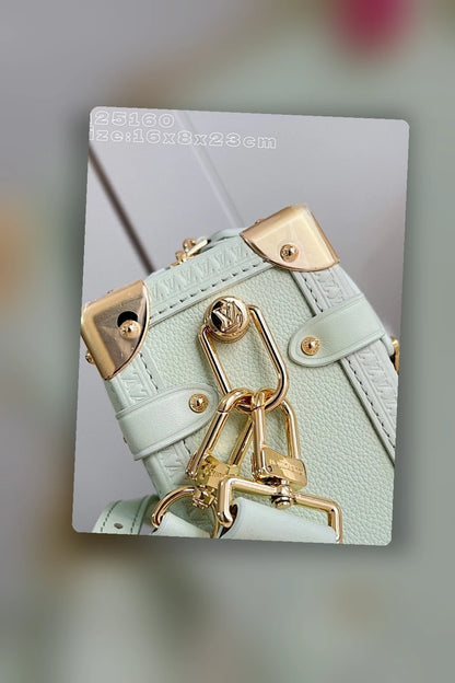 NB - LOV Bag - 126