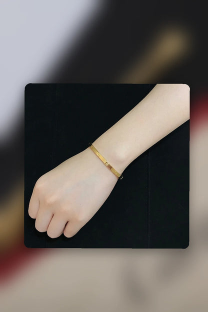 NB - CRA Jewelry - 243